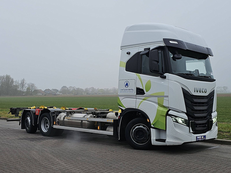 Iveco S-WAY AS260S46 LNG INT. STEERAXLE - Camión portacontenedore/ Intercambiable: foto 5 Iveco S-WAY AS260S46 LNG INT. STEERAXLE - Camión portacontenedore/ Intercambiable: foto 5