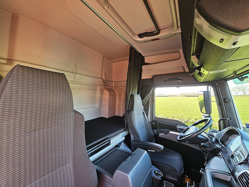 Camión caja cerrada MAN 12.220 TGL LX NL-TRUCK AIRCO: foto 15 Camión caja cerrada MAN 12.220 TGL LX NL-TRUCK AIRCO: foto 15