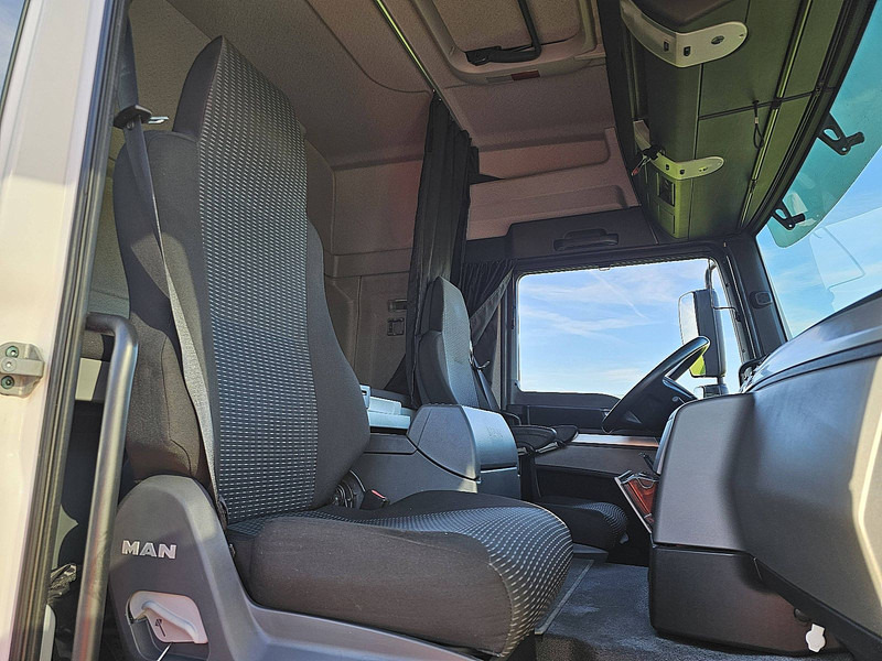 Camión caja cerrada MAN 12.220 TGL LX NL-TRUCK AIRCO: foto 7 Camión caja cerrada MAN 12.220 TGL LX NL-TRUCK AIRCO: foto 7