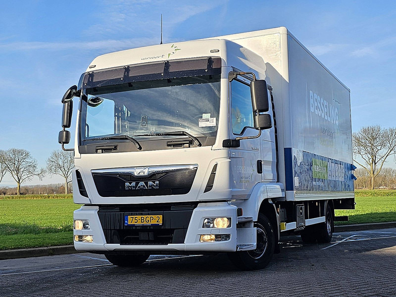 MAN 12.220 TGL SLAAPCABINE - Camión caja cerrada: foto 1 MAN 12.220 TGL SLAAPCABINE - Camión caja cerrada: foto 1
