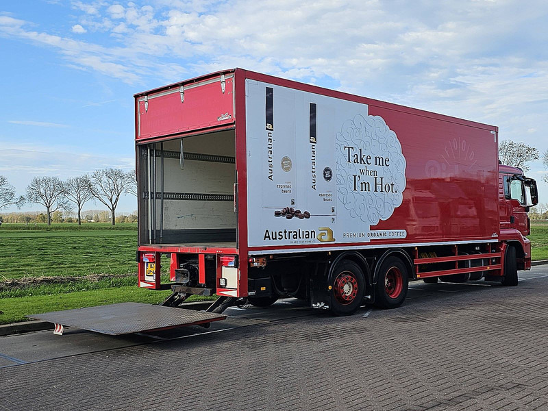 MAN 26.320 TGS - Camión caja cerrada: foto 3 MAN 26.320 TGS - Camión caja cerrada: foto 3