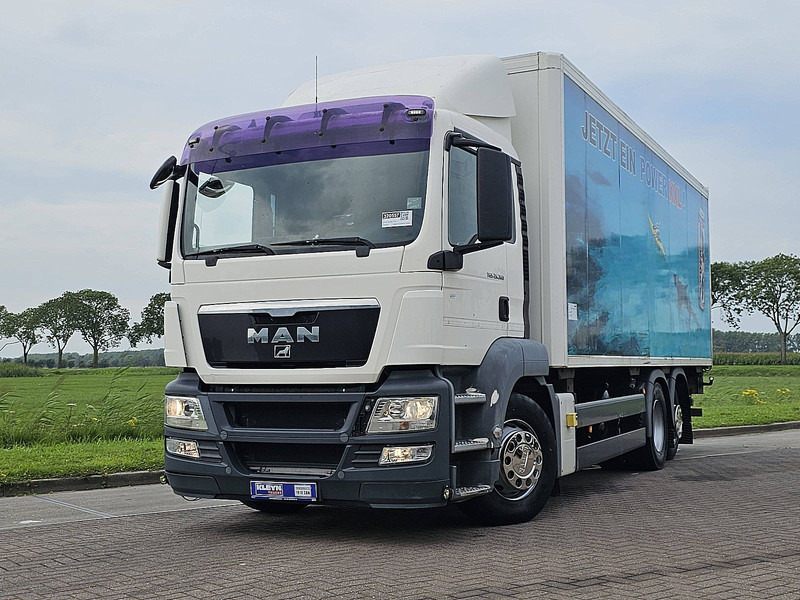 MAN 26.360 TGS 6X2 TAILLIFT - Camión caja cerrada: foto 1 MAN 26.360 TGS 6X2 TAILLIFT - Camión caja cerrada: foto 1