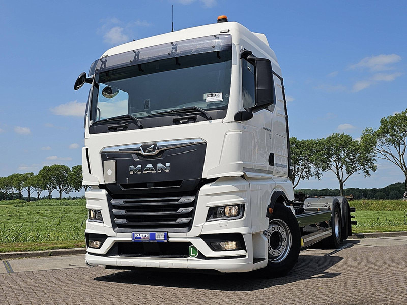 MAN 26.470 TGX TG3 6X2-4 STEERAXLE - Camión portacontenedore/ Intercambiable: foto 1 MAN 26.470 TGX TG3 6X2-4 STEERAXLE - Camión portacontenedore/ Intercambiable: foto 1