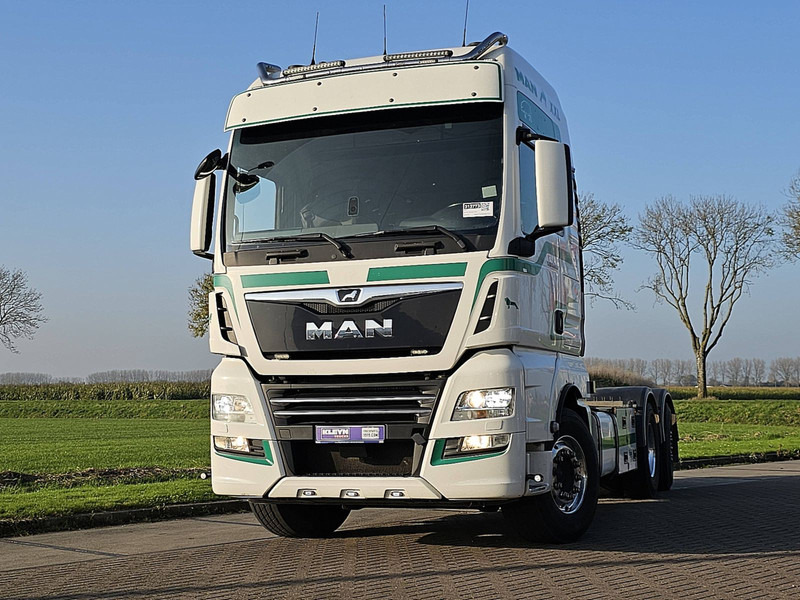 MAN 26.500 TGX XXL 6X2-4 LL WB420 - Camión chasis: foto 1 MAN 26.500 TGX XXL 6X2-4 LL WB420 - Camión chasis: foto 1