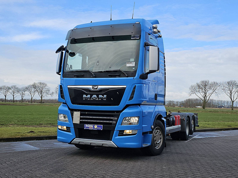 MAN 26.540 TGX XXL D38 INTARDER - Camión portacontenedore/ Intercambiable: foto 1 MAN 26.540 TGX XXL D38 INTARDER - Camión portacontenedore/ Intercambiable: foto 1