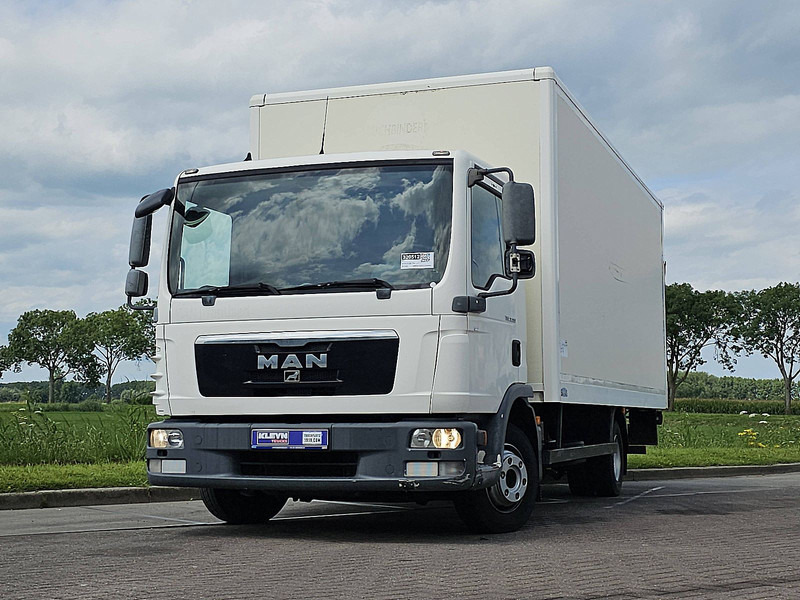 MAN 8.180 TGL BL MANUAL AIRCO LIFT - Camión caja cerrada: foto 1 MAN 8.180 TGL BL MANUAL AIRCO LIFT - Camión caja cerrada: foto 1