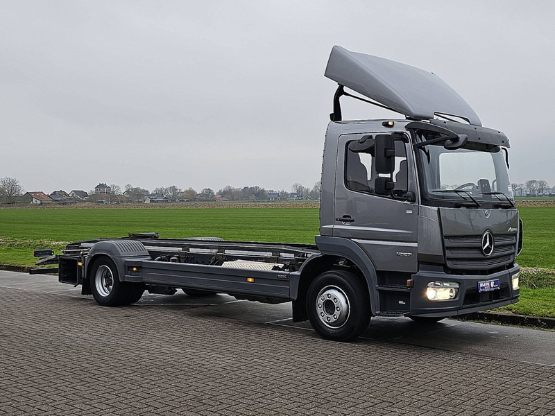 Mercedes-Benz ATEGO 1227 AIRCO WB 475 AHK - Camión portacontenedore/ Intercambiable: foto 5 Mercedes-Benz ATEGO 1227 AIRCO WB 475 AHK - Camión portacontenedore/ Intercambiable: foto 5