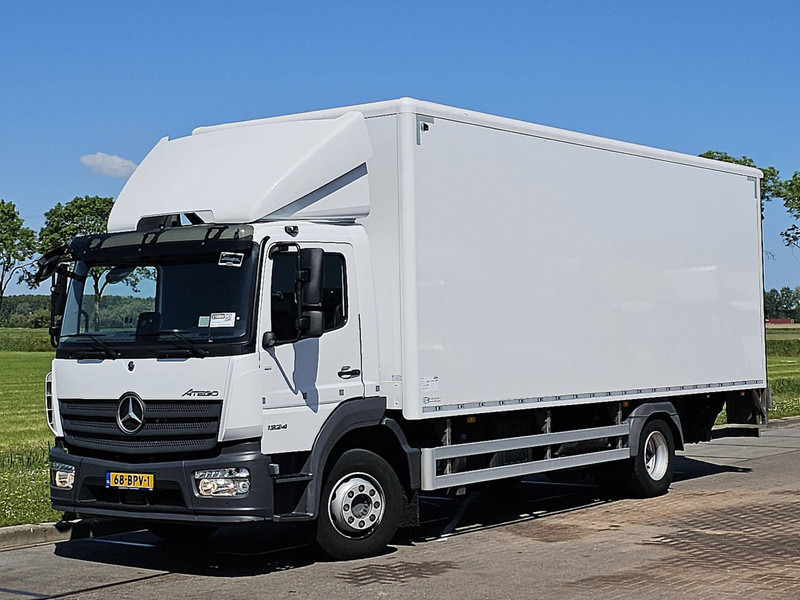 Mercedes-Benz ATEGO 1324 13.5T AIRCO TAILLIFT - Camión caja cerrada: foto 2 Mercedes-Benz ATEGO 1324 13.5T AIRCO TAILLIFT - Camión caja cerrada: foto 2