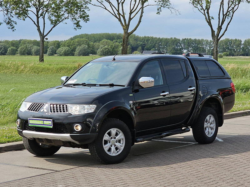 Mitsubishi L200 2.5 clima 4X4 RHD - Pick-up: foto 2 Mitsubishi L200 2.5 clima 4X4 RHD - Pick-up: foto 2