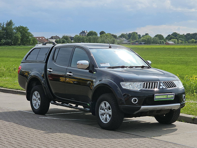 Mitsubishi L200 2.5 clima 4X4 RHD - Pick-up: foto 5 Mitsubishi L200 2.5 clima 4X4 RHD - Pick-up: foto 5