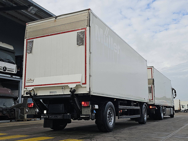 Mueller PRASQ18 TAILLIFT - Remolque caja cerrada: foto 1 Mueller PRASQ18 TAILLIFT - Remolque caja cerrada: foto 1