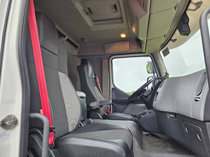 Camión caja cerrada Renault D 240 11.9T AIRCO TAILLIFT: foto 7 Camión caja cerrada Renault D 240 11.9T AIRCO TAILLIFT: foto 7