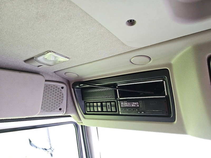 Camión caja cerrada Renault D 240 11.9T AIRCO TAILLIFT: foto 12 Camión caja cerrada Renault D 240 11.9T AIRCO TAILLIFT: foto 12