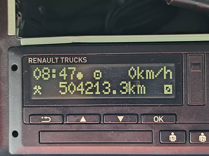 Camión caja cerrada Renault D 240 11.9T AIRCO TAILLIFT: foto 9 Camión caja cerrada Renault D 240 11.9T AIRCO TAILLIFT: foto 9