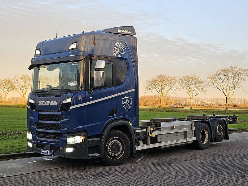 Scania R410 6X2*4 RET. CNG GAS - Camión portacontenedore/ Intercambiable: foto 2 Scania R410 6X2*4 RET. CNG GAS - Camión portacontenedore/ Intercambiable: foto 2