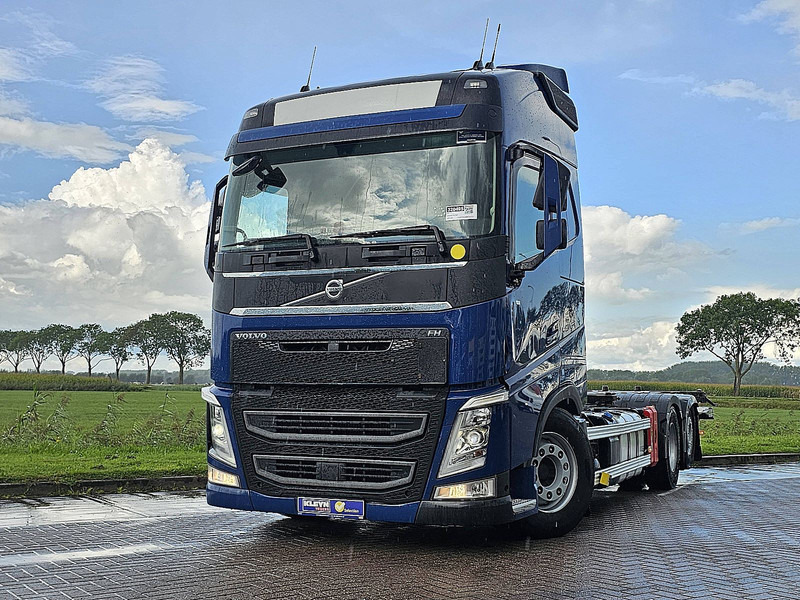 Volvo FH 540 - Camión portacontenedore/ Intercambiable: foto 1 Volvo FH 540 - Camión portacontenedore/ Intercambiable: foto 1