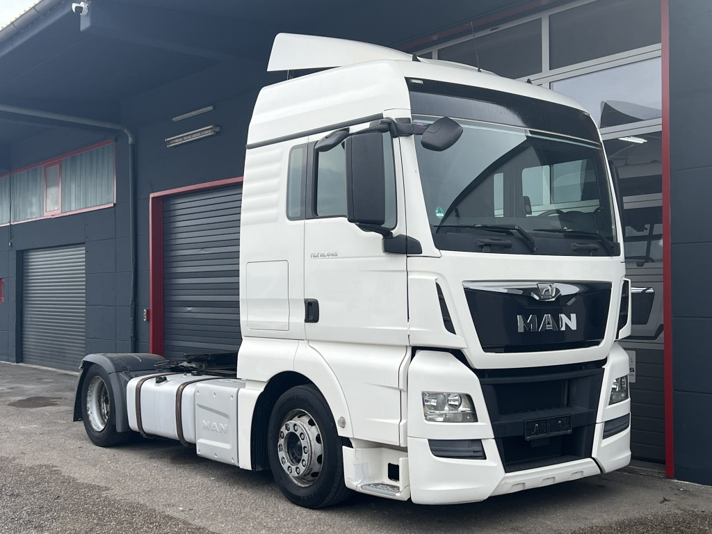 MAN TGX 18.440 Klimaautomatik Tempomat Motorbremse - Cabeza tractora: foto 1 MAN TGX 18.440 Klimaautomatik Tempomat Motorbremse - Cabeza tractora: foto 1