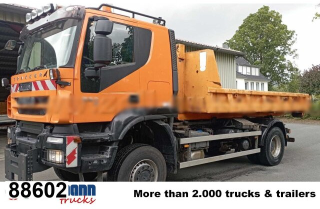 Iveco Trakker AT190T33W/P 4x4, Winterdienstausstattung - Camión multibasculante: foto 1 Iveco Trakker AT190T33W/P 4x4, Winterdienstausstattung - Camión multibasculante: foto 1