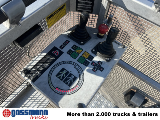 MAN LE 15.255 4x2 LLC Doka, Metz DLA-K 12/9 - Camión de bomberos: foto 3 MAN LE 15.255 4x2 LLC Doka, Metz DLA-K 12/9 - Camión de bomberos: foto 3