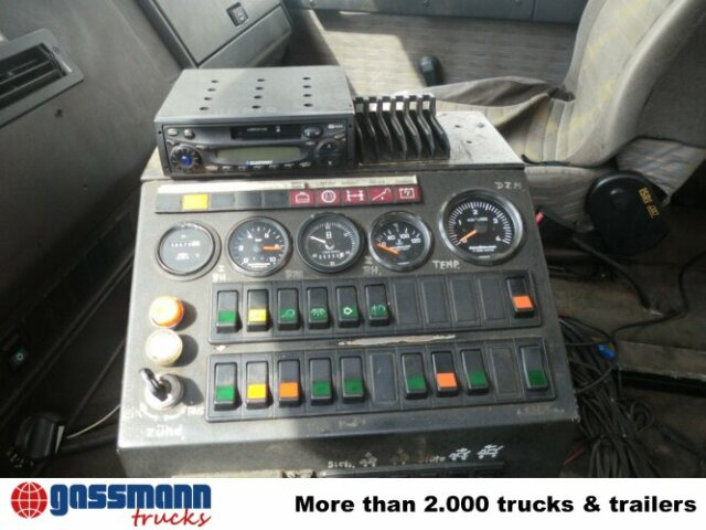 MAN M03 14.152 4x2, Schienenkehrmaschine - Barredora vial: foto 2 MAN M03 14.152 4x2, Schienenkehrmaschine - Barredora vial: foto 2