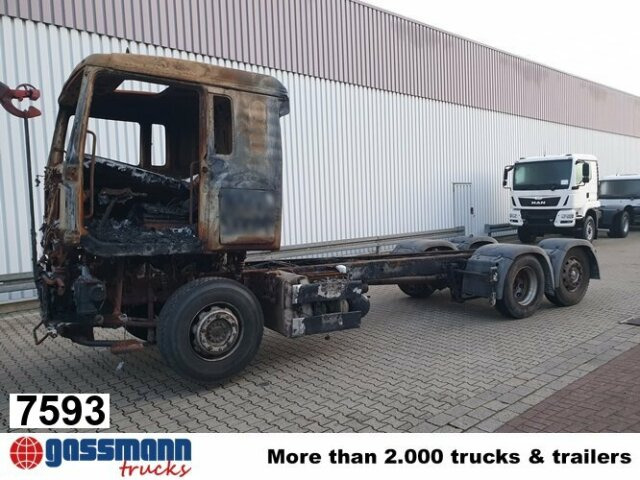 MAN TGA 26.440 6x2 BL Brandschaden - Camión chasis: foto 1 MAN TGA 26.440 6x2 BL Brandschaden - Camión chasis: foto 1