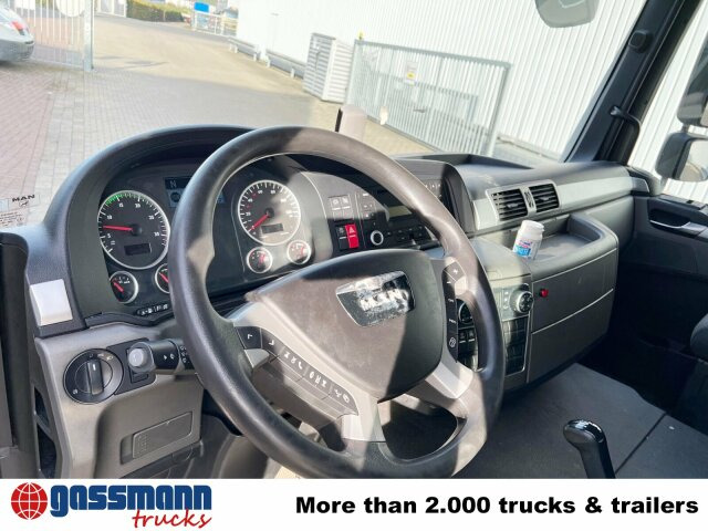 MAN TGL 12.220 4X2 BL mit Dhollandia LBW - Camión caja cerrada: foto 3 MAN TGL 12.220 4X2 BL mit Dhollandia LBW - Camión caja cerrada: foto 3