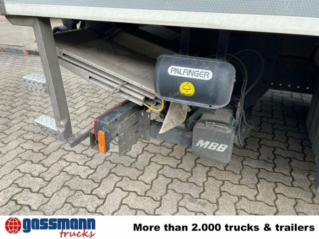 MAN TGL 12.220 4X2 BL mit Motorschaden, - Camión frigorífico: foto 4 MAN TGL 12.220 4X2 BL mit Motorschaden, - Camión frigorífico: foto 4