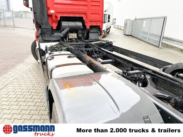 MAN TGX 26.440 6x2-2 LL, Lenk-Liftachse - Camión chasis: foto 2 MAN TGX 26.440 6x2-2 LL, Lenk-Liftachse - Camión chasis: foto 2