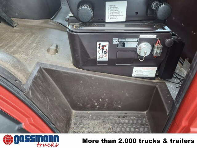 Mercedes-Benz 814 D 4x2 Doka, LF 8/6 - Camión de bomberos: foto 4 Mercedes-Benz 814 D 4x2 Doka, LF 8/6 - Camión de bomberos: foto 4