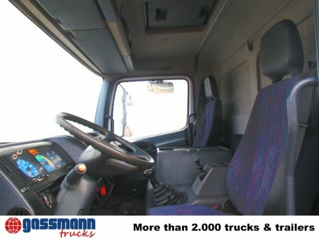 Mercedes-Benz Atego 815 4x2 - Camión caja cerrada: foto 2 Mercedes-Benz Atego 815 4x2 - Camión caja cerrada: foto 2
