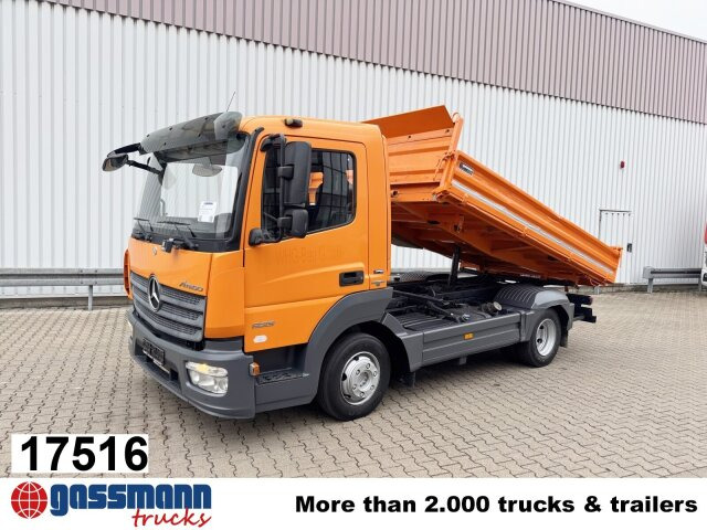 Mercedes-Benz Atego 823 K 4x2, 2x AHK - Camión volquete: foto 1 Mercedes-Benz Atego 823 K 4x2, 2x AHK - Camión volquete: foto 1