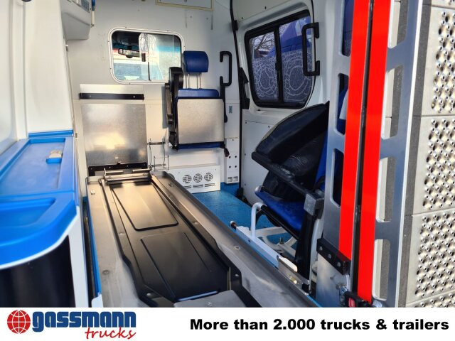 Mercedes-Benz Sprinter 313 CDI 4x2, EEV, Krankenwagen - Furgón: foto 5 Mercedes-Benz Sprinter 313 CDI 4x2, EEV, Krankenwagen - Furgón: foto 5