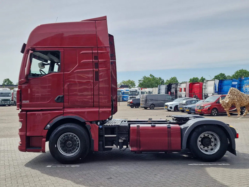 MAN TGX 18.510 4x2 - Retarder - Night clima - 2x tank - Navi - Full spoiler - Cabeza tractora: foto 4 MAN TGX 18.510 4x2 - Retarder - Night clima - 2x tank - Navi - Full spoiler - Cabeza tractora: foto 4