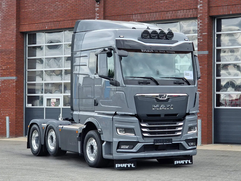 MAN TGX 26.540 6x2/4 - New - Retarder - PTO - Custom exterior - Chassis cover - NEW - Cabeza tractora: foto 1 MAN TGX 26.540 6x2/4 - New - Retarder - PTO - Custom exterior - Chassis cover - NEW - Cabeza tractora: foto 1