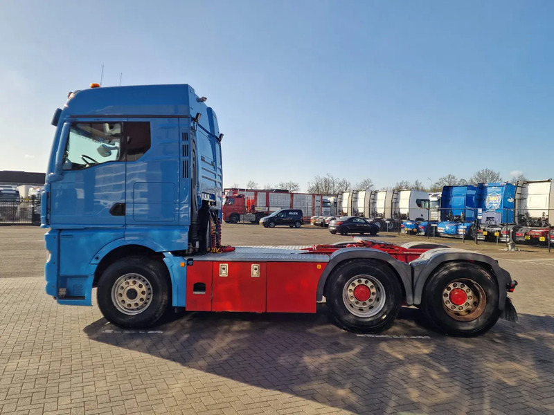 MAN TGX 33.510 6x4 - Facelift - Low km 252Tkm - Navi - Sliding 5th wheel - Cabeza tractora: foto 4 MAN TGX 33.510 6x4 - Facelift - Low km 252Tkm - Navi - Sliding 5th wheel - Cabeza tractora: foto 4