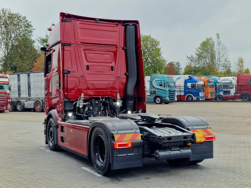 Mercedes-Benz Actros 1863 Pro Cab, Full Air, Retarder, Giga space, Style line, NEW, "Buffl interior" - Cabeza tractora: foto 5 Mercedes-Benz Actros 1863 Pro Cab, Full Air, Retarder, Giga space, Style line, NEW, "Buffl interior" - Cabeza tractora: foto 5