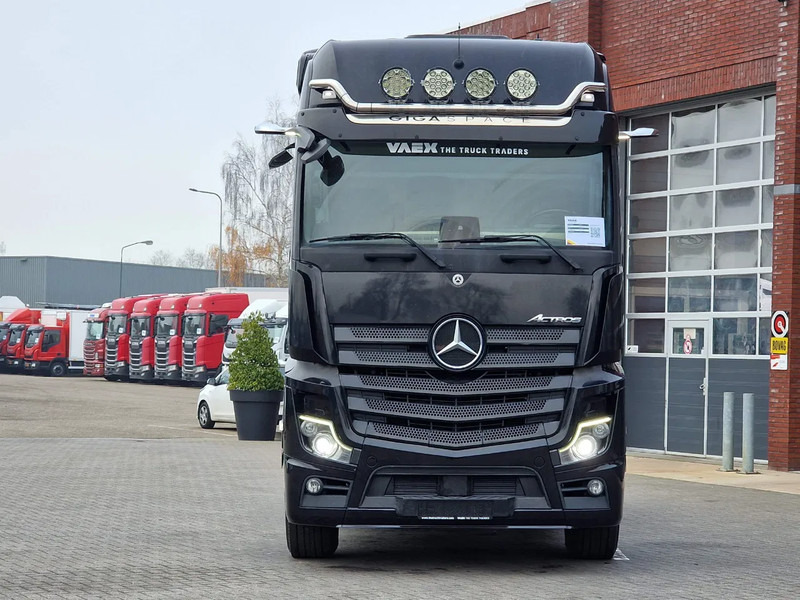Mercedes-Benz Actros 2553 Gigaspace 6x2 - Retarder - Full air - 3.25 WB - Mirror cam - Cabeza tractora: foto 2 Mercedes-Benz Actros 2553 Gigaspace 6x2 - Retarder - Full air - 3.25 WB - Mirror cam - Cabeza tractora: foto 2