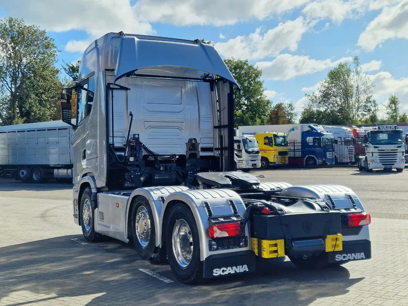 Scania 660S V8 NGS Highline 6x2/4 - New - Full spec - Retarder - Night clima - Led - Leather - Navi - Cabeza tractora: foto 5 Scania 660S V8 NGS Highline 6x2/4 - New - Full spec - Retarder - Night clima - Led - Leather - Navi - Cabeza tractora: foto 5