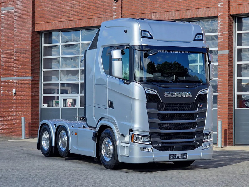 Scania 660S V8 NGS Highline 6x2/4 - New - Full spec - Retarder - Night clima - Led - Leather - Navi - Cabeza tractora: foto 1 Scania 660S V8 NGS Highline 6x2/4 - New - Full spec - Retarder - Night clima - Led - Leather - Navi - Cabeza tractora: foto 1