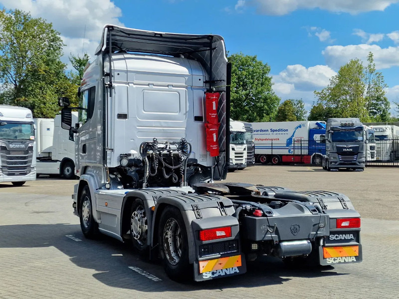 Scania R450 Highline 6x2/4 - Euro 6 - Opti Cruise - Navi - Full spoiler - Cabeza tractora: foto 5 Scania R450 Highline 6x2/4 - Euro 6 - Opti Cruise - Navi - Full spoiler - Cabeza tractora: foto 5
