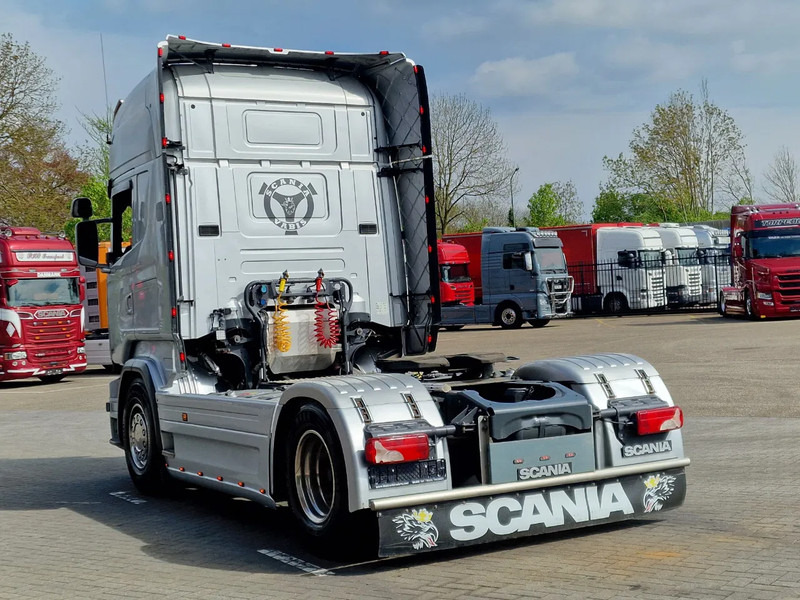 Scania R580 V8 Topline 4x2 - Full spec - Custom interior - Retarder - Night clima - Full air - Navi - Cabeza tractora: foto 5 Scania R580 V8 Topline 4x2 - Full spec - Custom interior - Retarder - Night clima - Full air - Navi - Cabeza tractora: foto 5