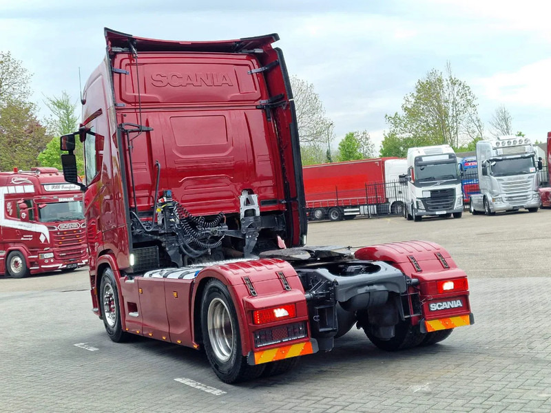 Scania S500 NGS Highline 4x2 - Retarder - Night clima - Full air - Custom interior - Full spoiler - 2 tank - Cabeza tractora: foto 5 Scania S500 NGS Highline 4x2 - Retarder - Night clima - Full air - Custom interior - Full spoiler - 2 tank - Cabeza tractora: foto 5