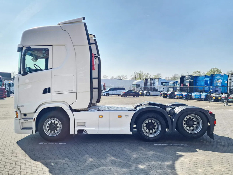 Scania S580 V8 NGS Highline 6x2 - Retarder - Full air - 3.15 WB - Navi - Led - Cabeza tractora: foto 4 Scania S580 V8 NGS Highline 6x2 - Retarder - Full air - 3.15 WB - Navi - Led - Cabeza tractora: foto 4