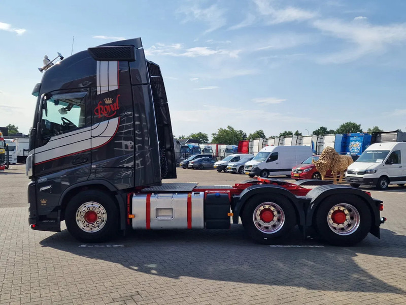Volvo FH 13.540 Globetrotterl XL 6x4 - Royal - Retarder - Full air - 3.40 WB - Low KM - Cabeza tractora: foto 4 Volvo FH 13.540 Globetrotterl XL 6x4 - Royal - Retarder - Full air - 3.40 WB - Low KM - Cabeza tractora: foto 4
