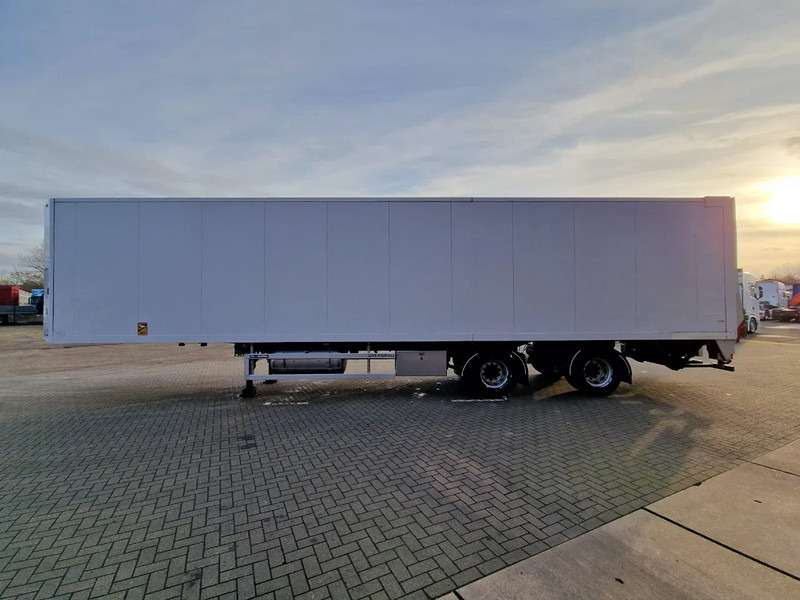 GS Meppel Ravenhorst - Chicken Transport - Frigo/Conditioned - Loadlift -Steering axle - Semirremolque transporte de ganado: foto 4 GS Meppel Ravenhorst - Chicken Transport - Frigo/Conditioned - Loadlift -Steering axle - Semirremolque transporte de ganado: foto 4