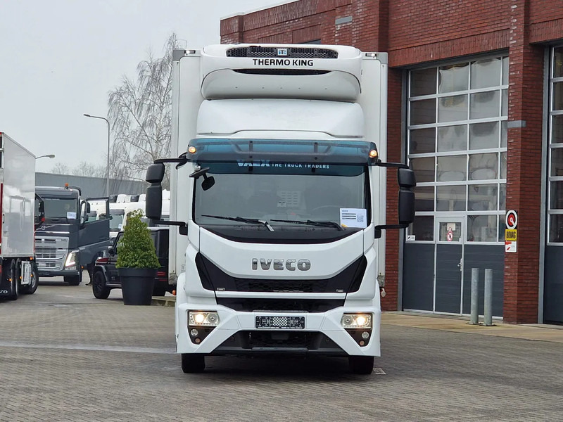 Iveco Eurocargo 120.250 4x2 - Thermoking T-800R Frigo - Loadlift - Euro 6 - Automatic - Camión isotérmico: foto 2 Iveco Eurocargo 120.250 4x2 - Thermoking T-800R Frigo - Loadlift - Euro 6 - Automatic - Camión isotérmico: foto 2