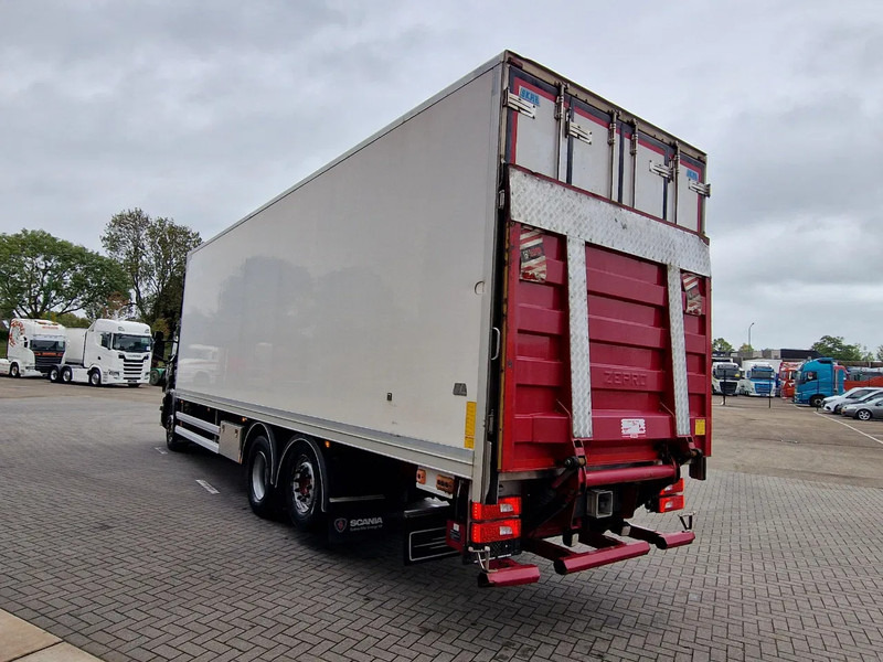 Scania P320 6x2*4 - Thermoking T-1200 R Frigo - Zepro Loadlift - Euro 6 - Steering axle - Full air - Camión isotérmico: foto 5 Scania P320 6x2*4 - Thermoking T-1200 R Frigo - Zepro Loadlift - Euro 6 - Steering axle - Full air - Camión isotérmico: foto 5