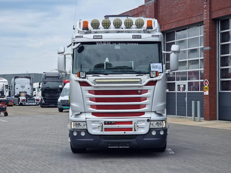 Scania R490 8x4*4 - HIAB XR24SL58 24T hooklift - Euro 6 - Full air - Steering axle - Camión multibasculante: foto 2 Scania R490 8x4*4 - HIAB XR24SL58 24T hooklift - Euro 6 - Full air - Steering axle - Camión multibasculante: foto 2