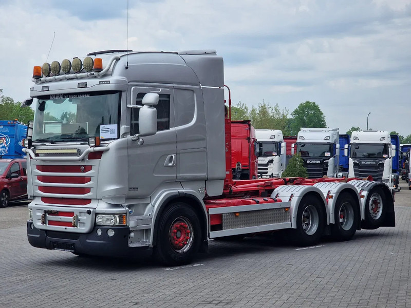 Scania R490 8x4*4 - HIAB XR24SL58 24T hooklift - Euro 6 - Full air - Steering axle - Camión multibasculante: foto 3 Scania R490 8x4*4 - HIAB XR24SL58 24T hooklift - Euro 6 - Full air - Steering axle - Camión multibasculante: foto 3