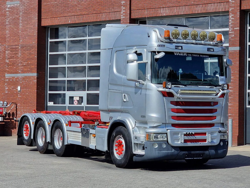 Scania R490 8x4*4 - HIAB XR24SL58 24T hooklift - Euro 6 - Full air - Steering axle - Camión multibasculante: foto 3 Scania R490 8x4*4 - HIAB XR24SL58 24T hooklift - Euro 6 - Full air - Steering axle - Camión multibasculante: foto 3
